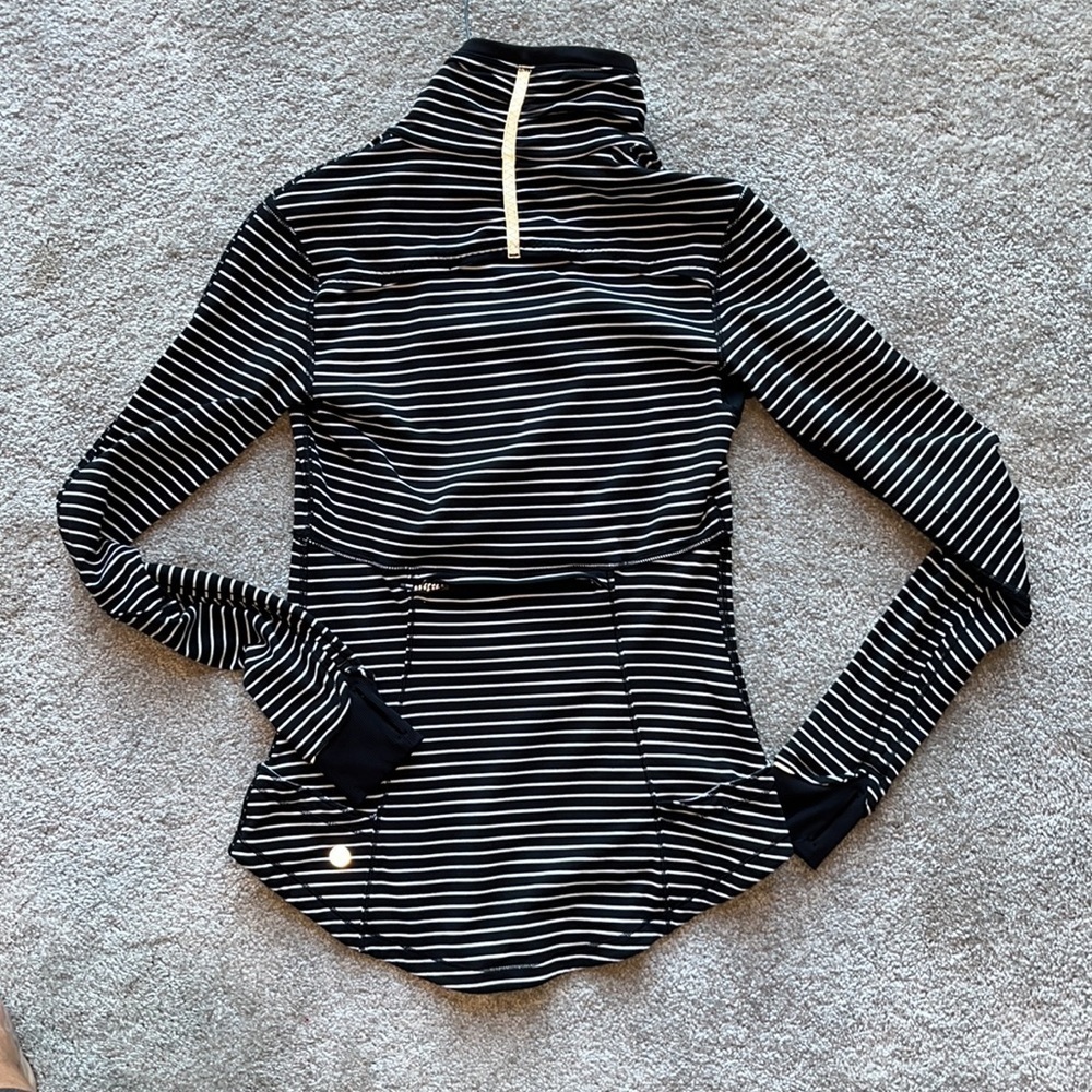Lululemon Base Runner 1/2 Zip Jacket Size 6 - Picture 10 of 15